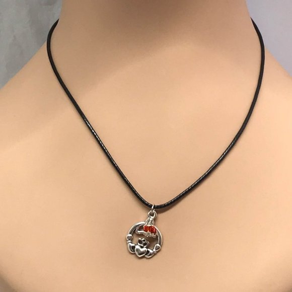 Trinity Knot Irish Claddagh Triquetra Charmed Oran - Picture 3 of 8